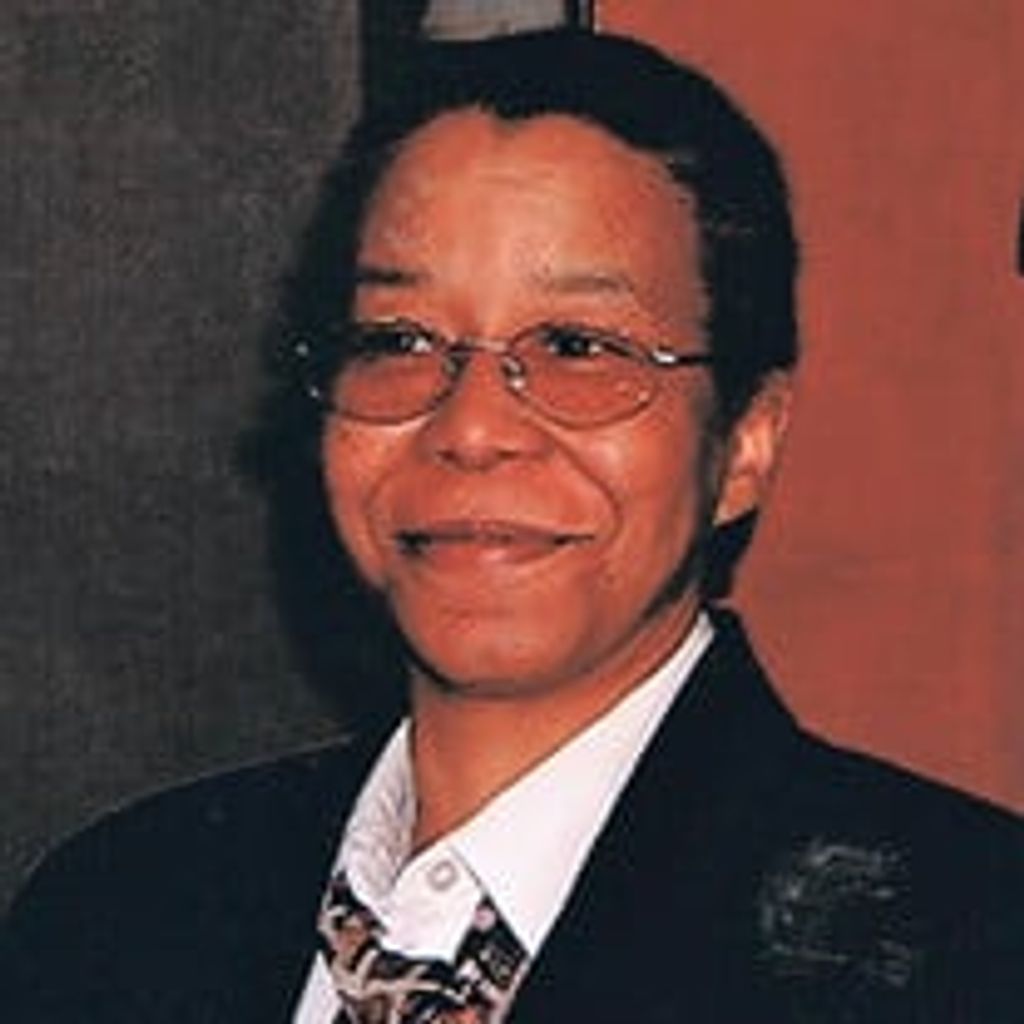 Marlen  Saundra Adamore