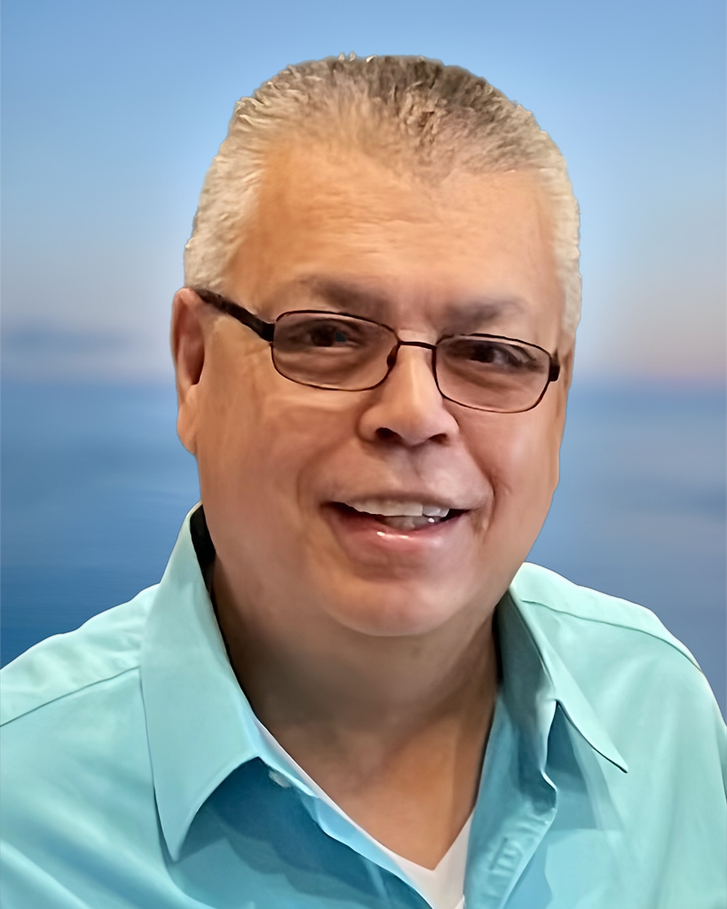 Carlos Gutierrez Profile Photo