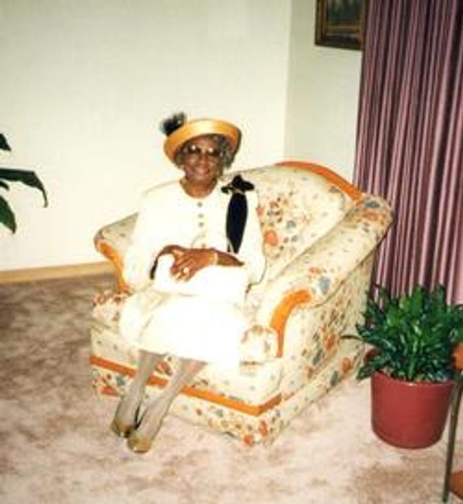 Lola Mae Scott Profile Photo
