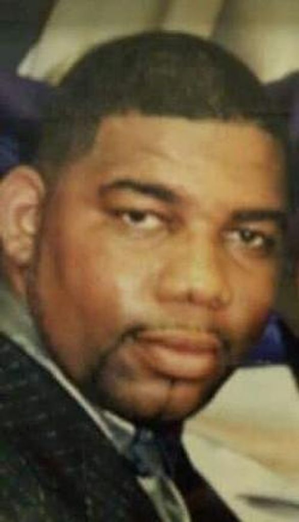 Robert (Luv) Williams, Jr. Profile Photo