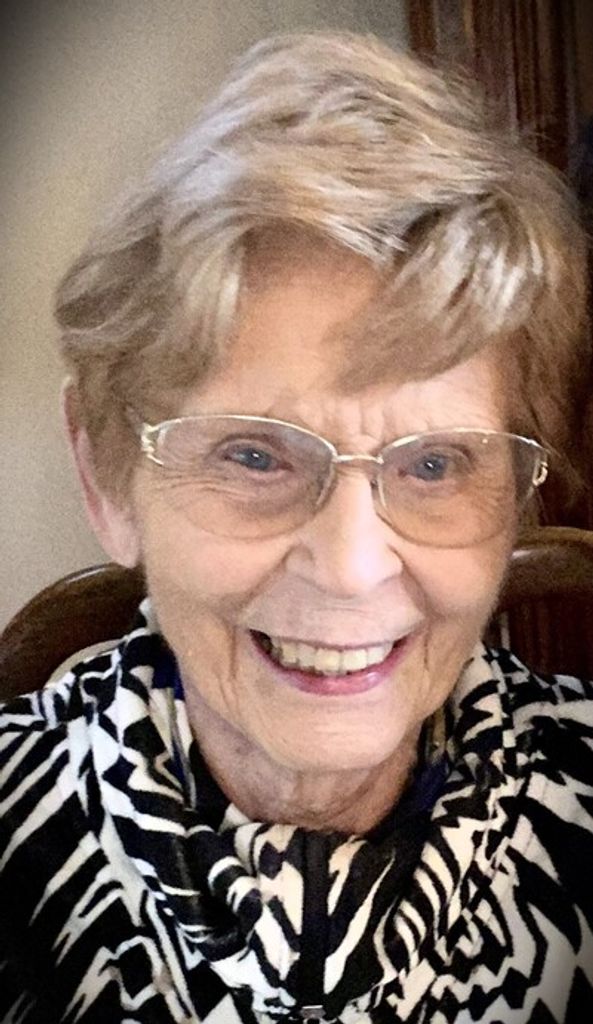 Carolyn M. Lux Profile Photo