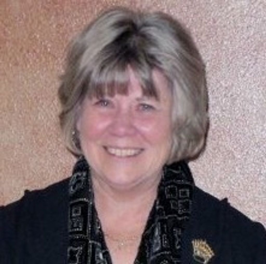Linda  Lou Finegan