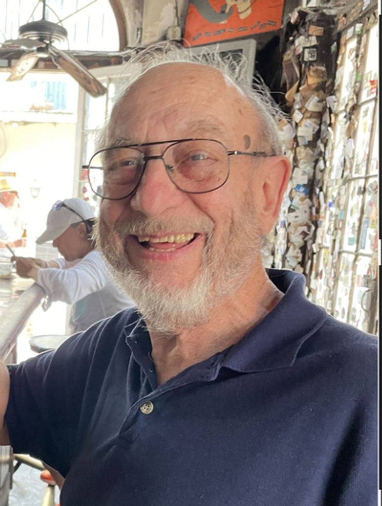 Robert Gray Profile Photo