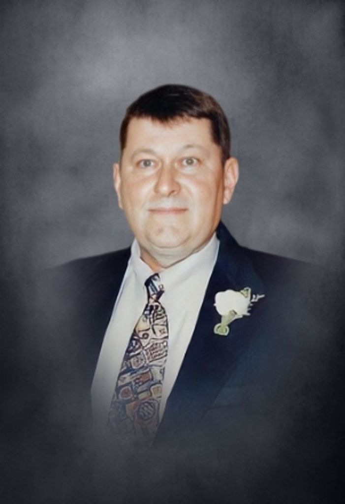 Russell Lee Richardson Profile Photo