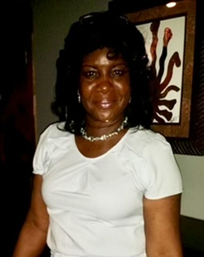 Gloria Arnold
