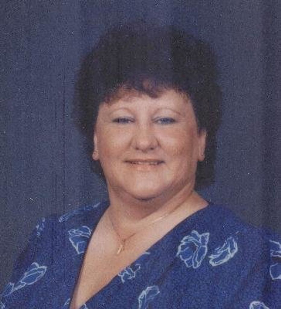 Susan M Snedaker