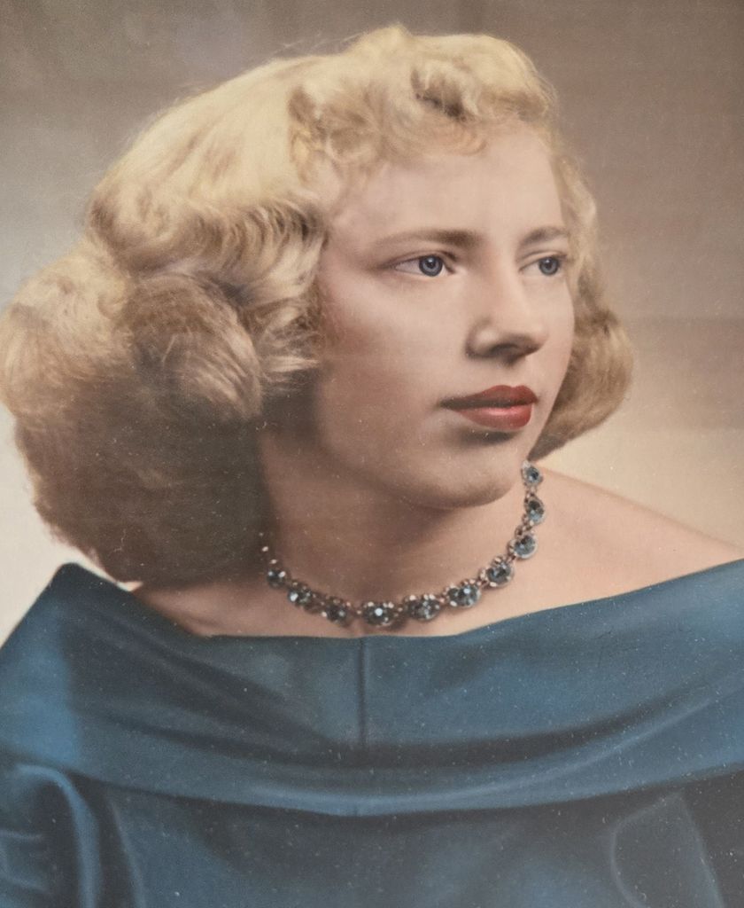 Verna Mae Schalow Profile Photo