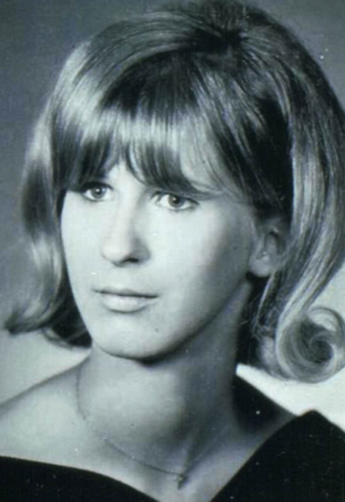 Bonnie Lou Dowmont Profile Photo