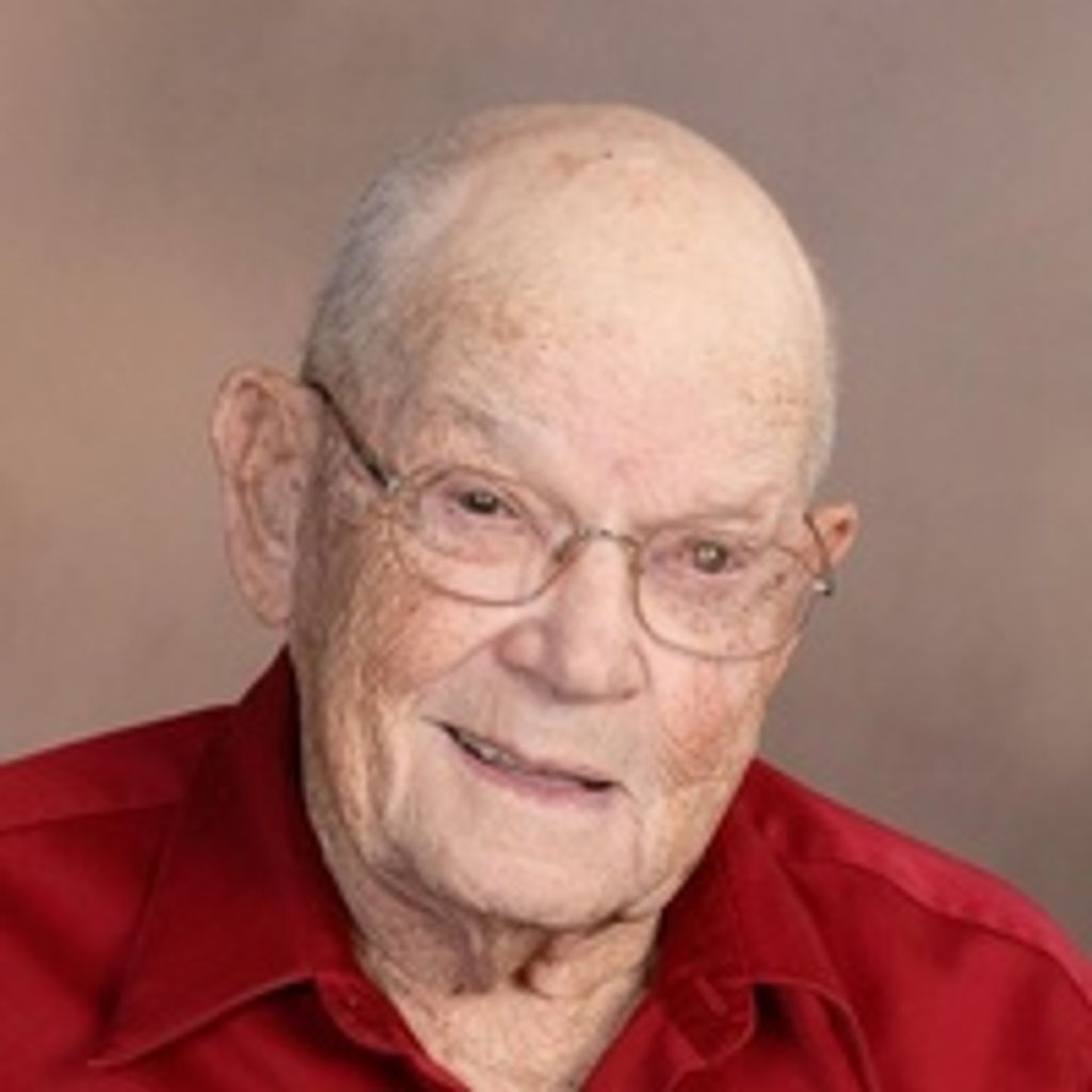 Thomas Lloyd Hall Profile Photo