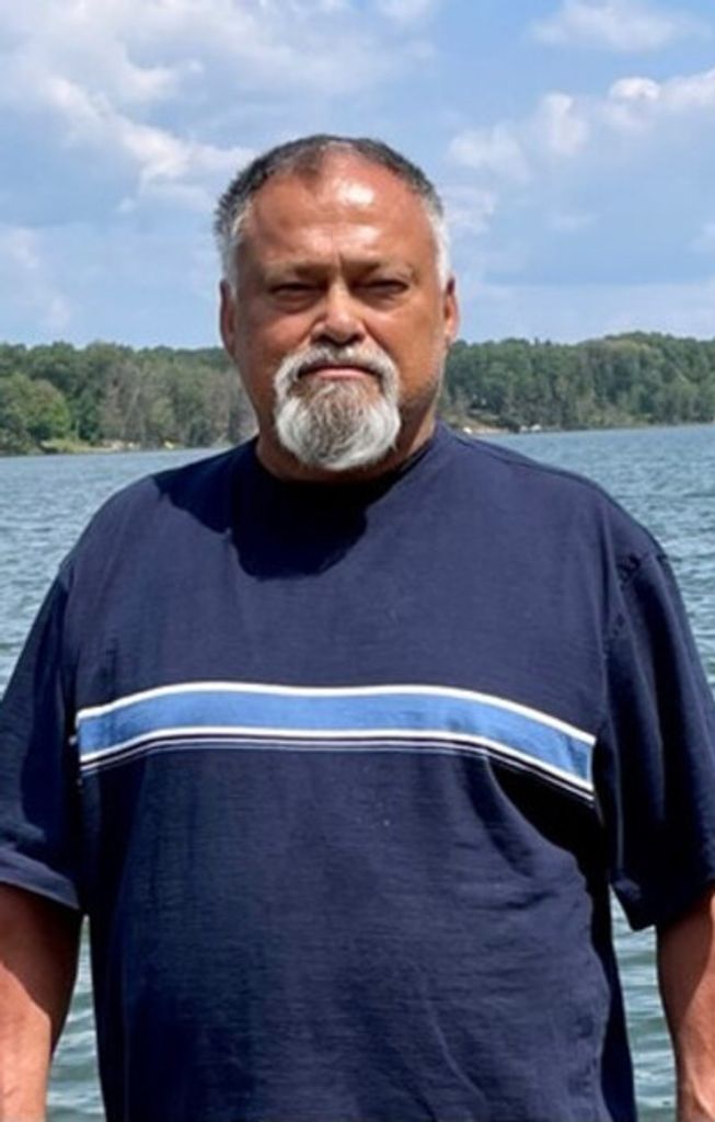 Cruz Richard "Setaemewinaeniw" Castro Profile Photo