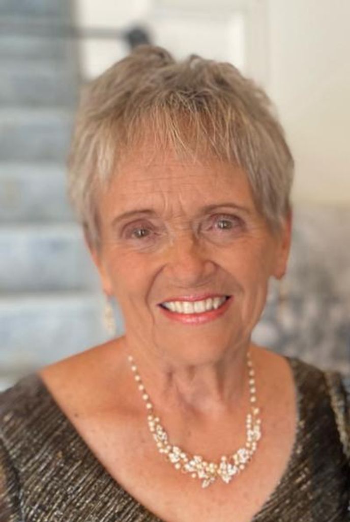Lois A Holen Profile Photo