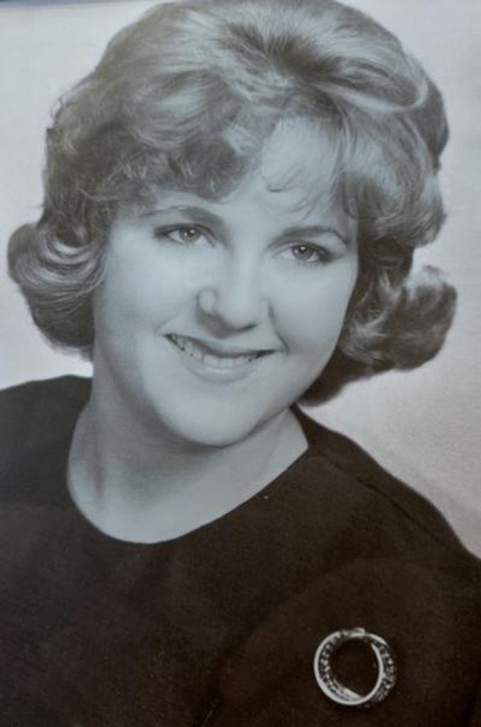 Sandra Wall Profile Photo