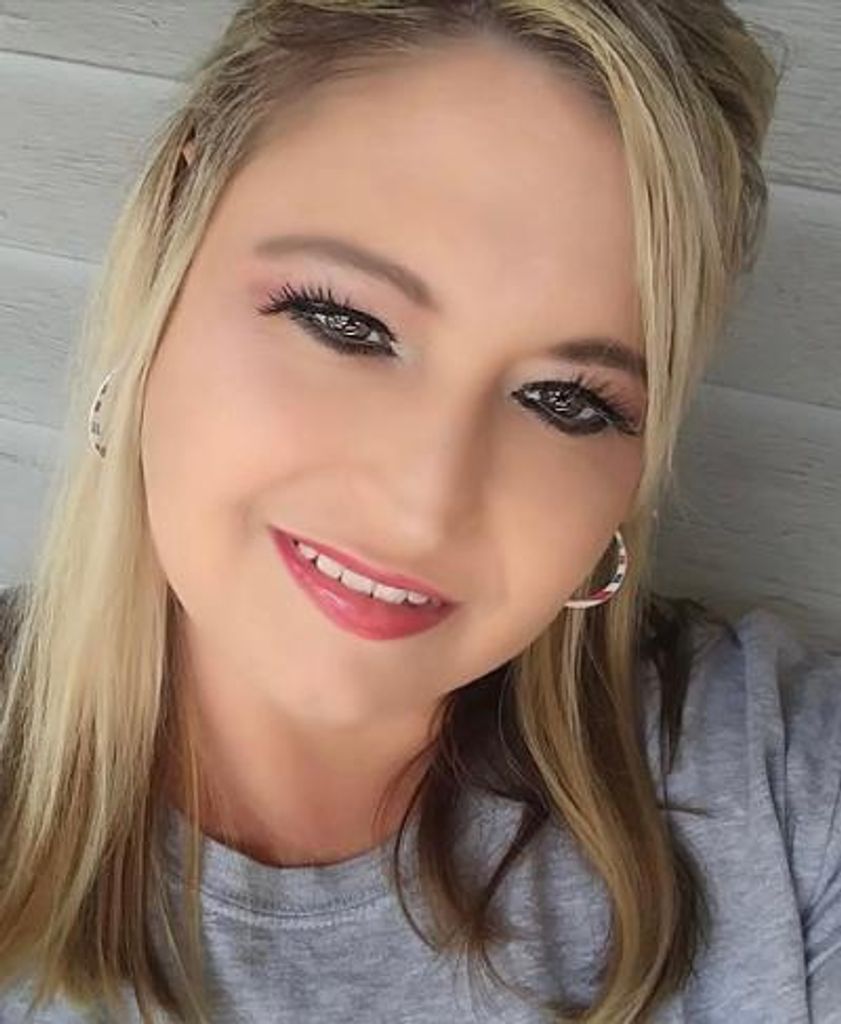 Leslie Dyann Stagg Profile Photo