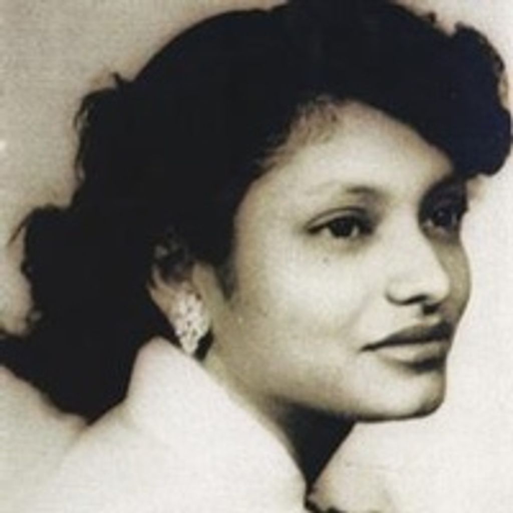 Aura Lila Centeno