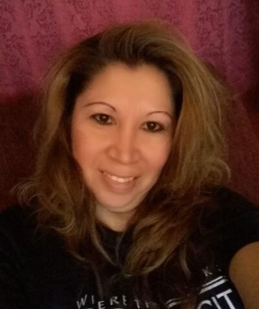 Rebeca Fuentes Profile Photo