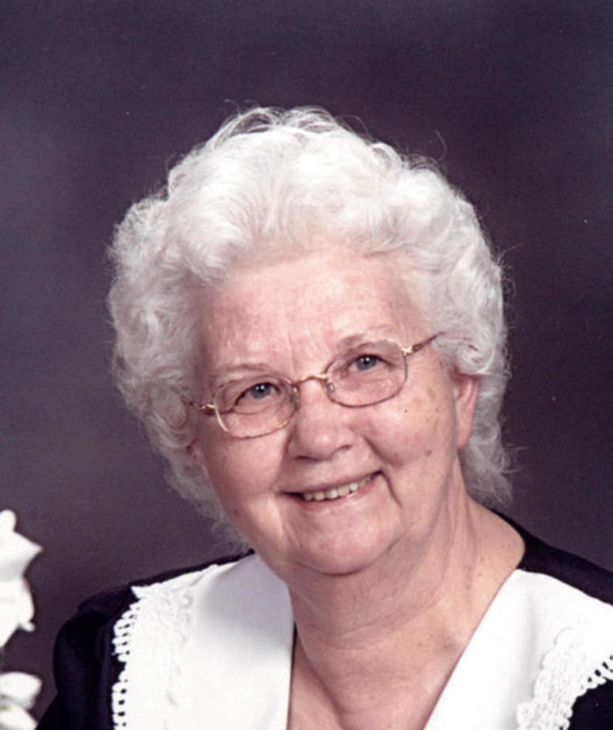 Della E (Ball)  Hays