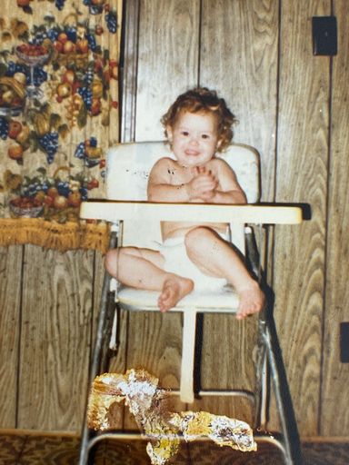 Holly Lynn Quigley photo gallery thumbnail 6 of 106