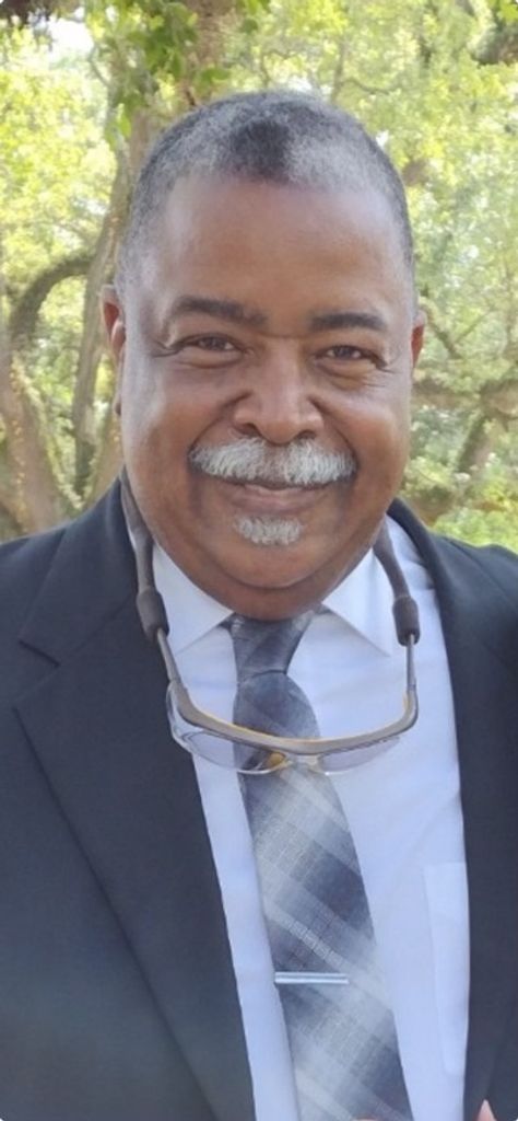 Flozell "Sunny" Lockett Profile Photo