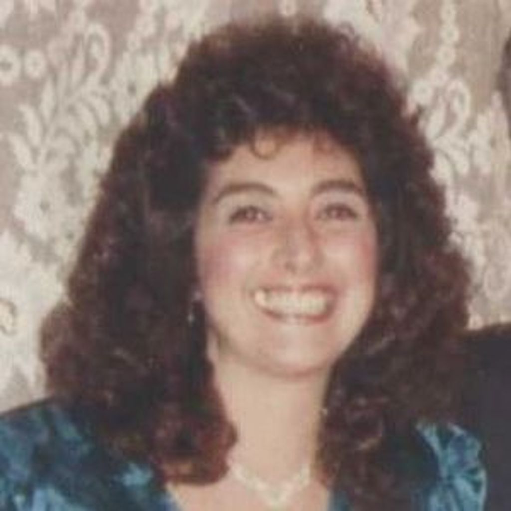 Laurie Anette Powers Profile Photo