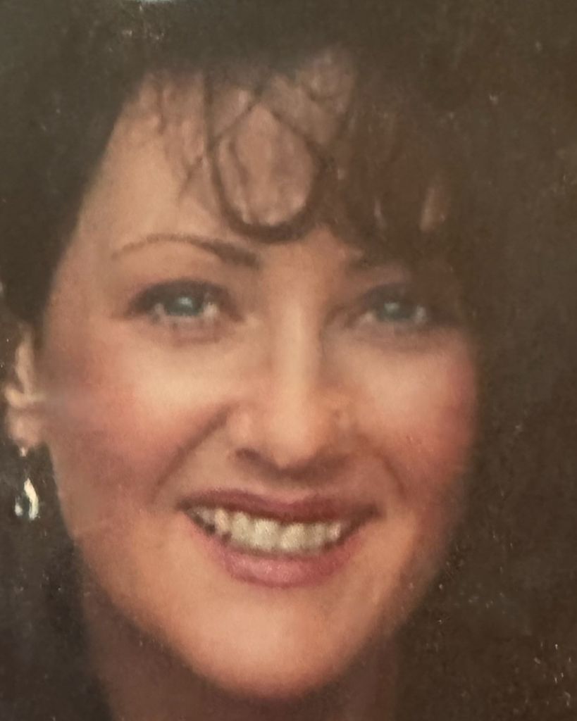 Julie Sawyer