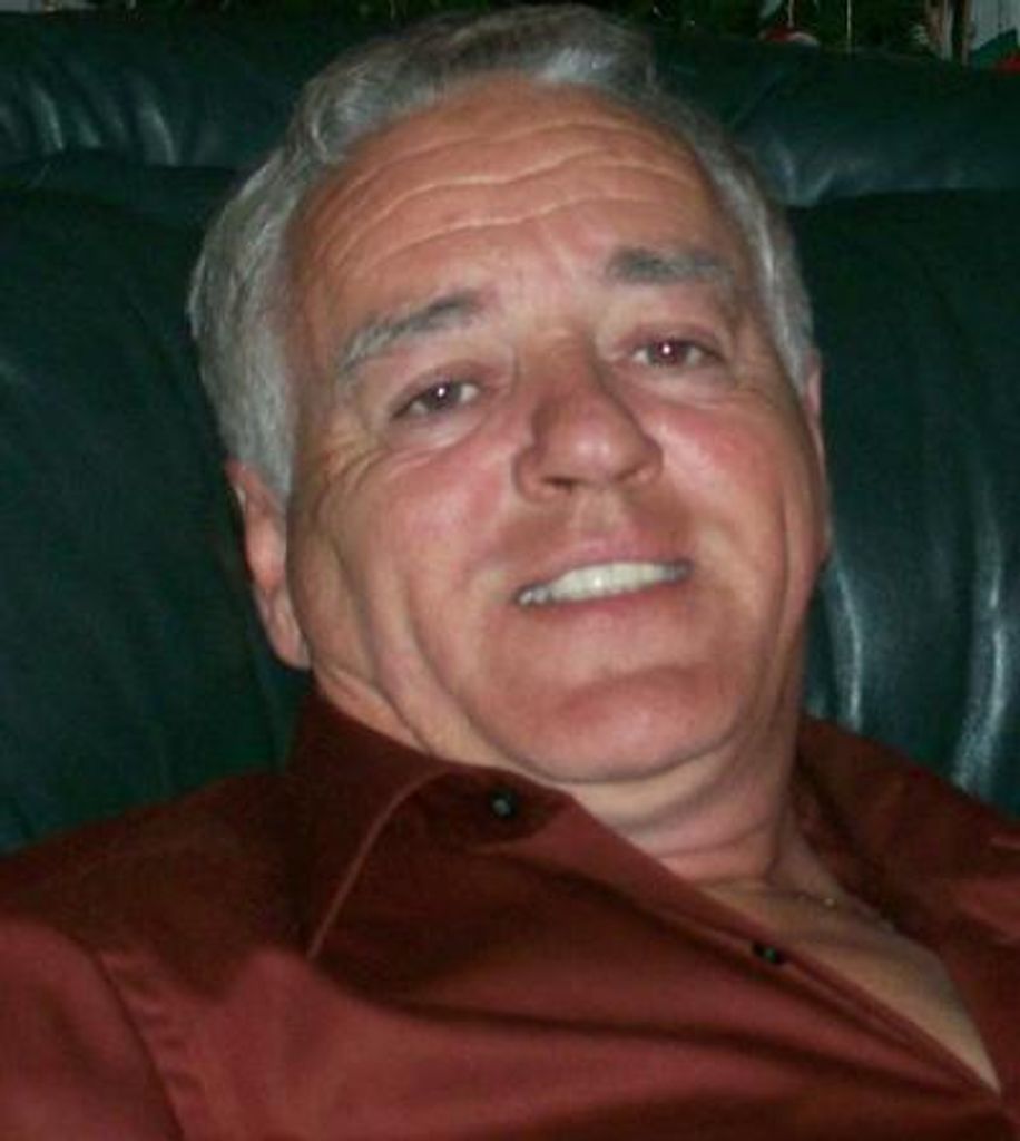 Ricky Reyenga Profile Photo