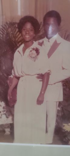 Ms. Paula Renee Williams Snooks photo gallery thumbnail 6 of 28