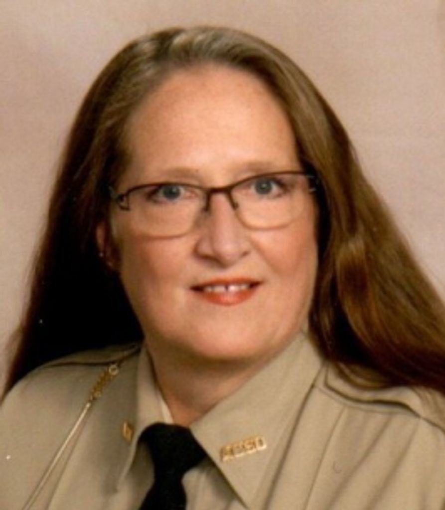 Denise  Dee (Looman)  Priebe Profile Photo