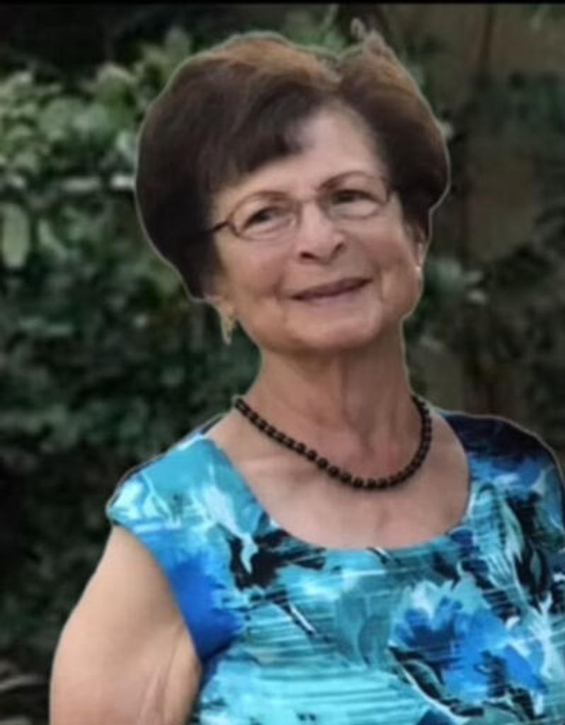 Helen R. Fernandez Profile Photo