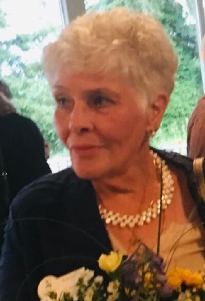 Lorettamae Helen Schneider Profile Photo