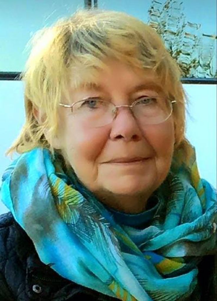Chrystal Darlene Demet Profile Photo