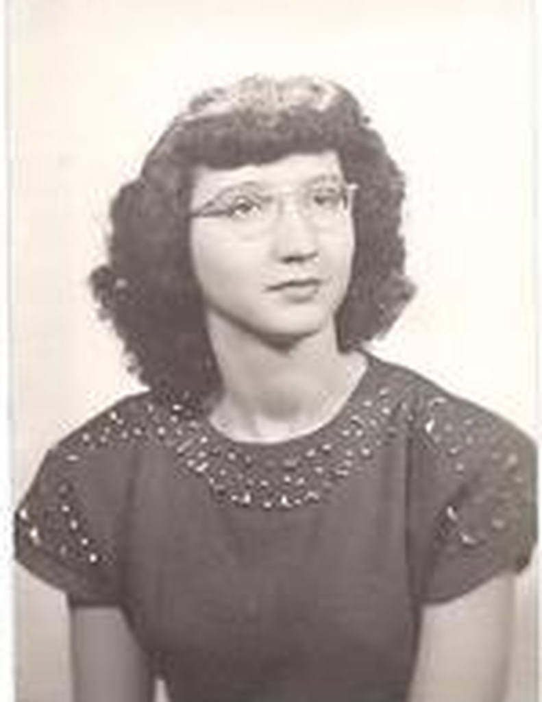 Lola Elizabeth (Atterholt) Mccartney Profile Photo