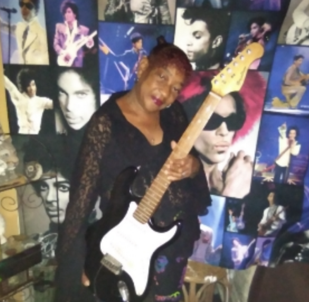 Evon Maria Thomas Profile Photo