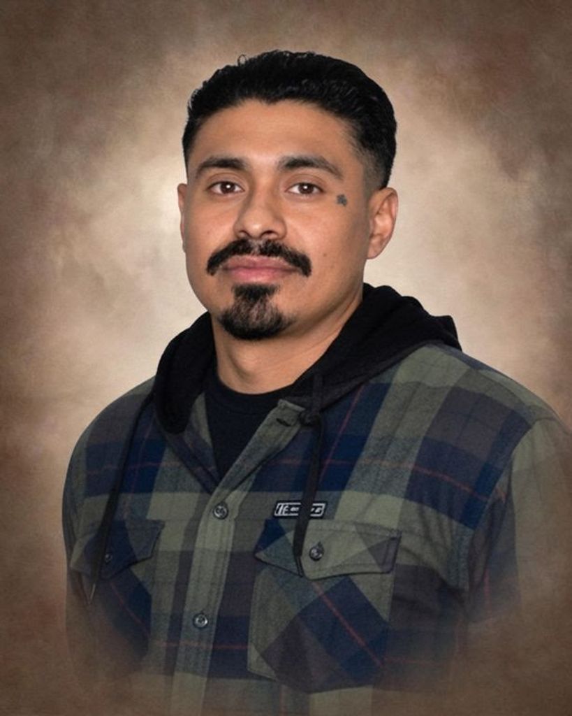 Miguel Cruz Profile Photo