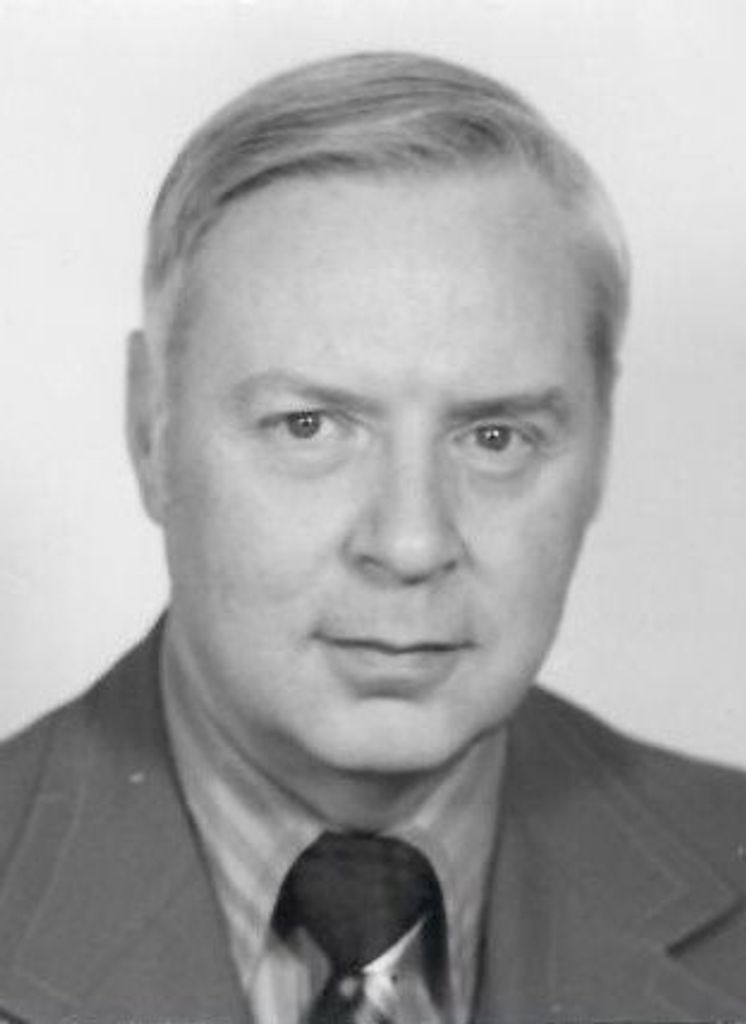 William A  Crumbo