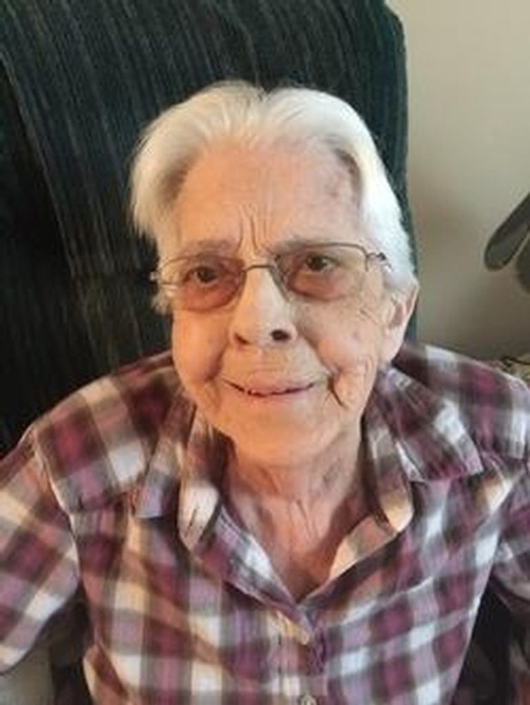 Lorraine Lois Benedict