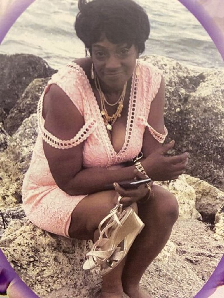 Sandra Jones Profile Photo