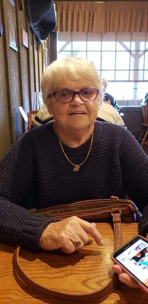Eleanor Davis Atwell Profile Photo