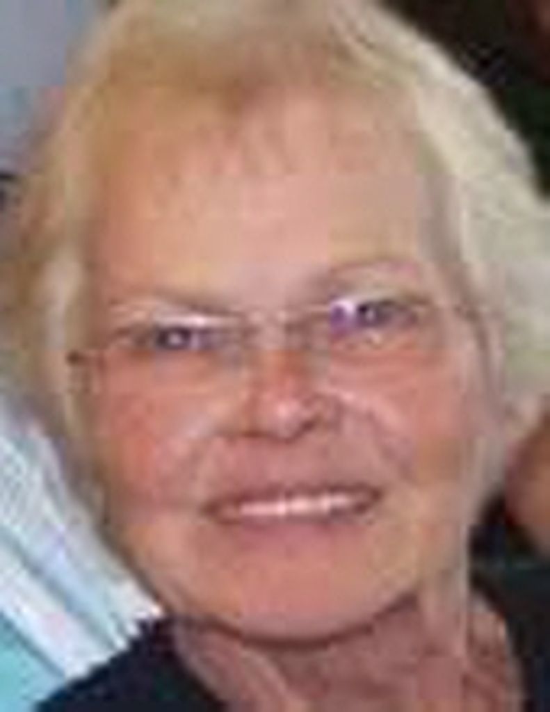 Linda M McGlue