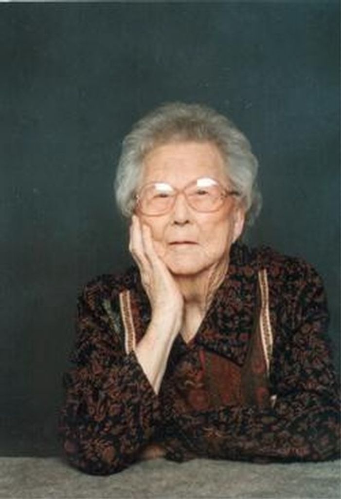 Anna Lee Holt
