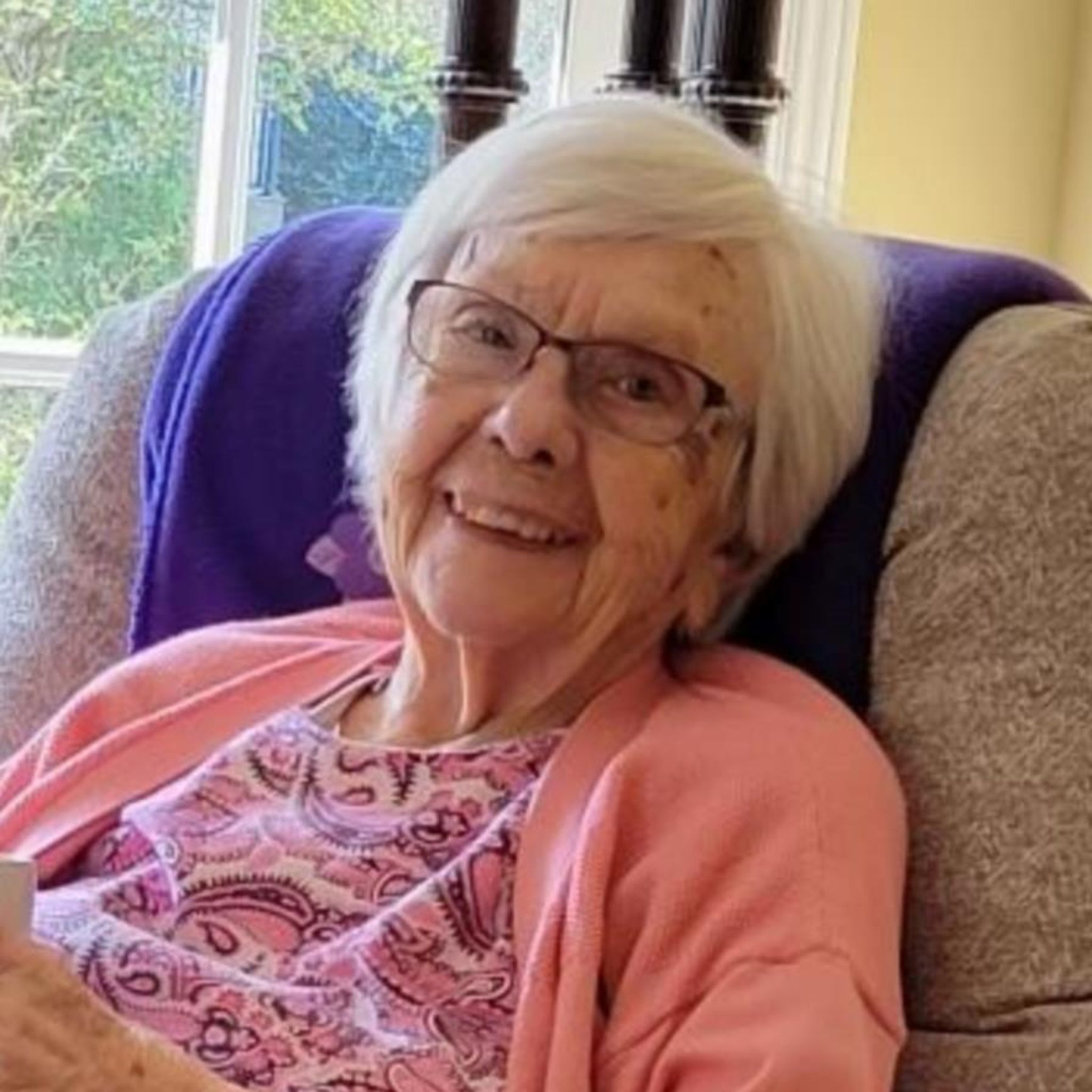 Pauline L. Burk-Beall photo gallery image 1 of 1