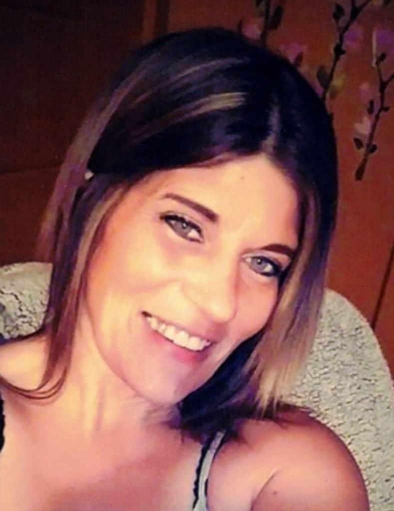 Sara  Nicole  Wolter White