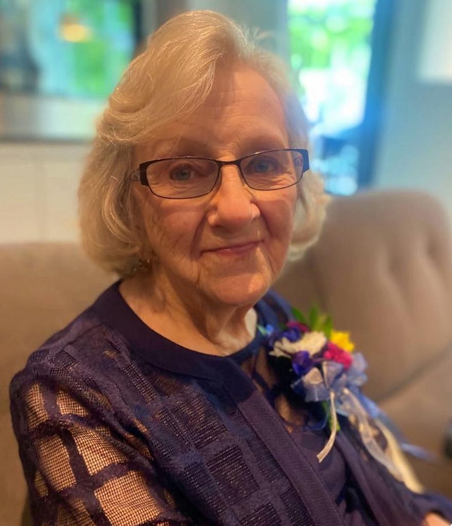 Carolyn Edge Mora Profile Photo