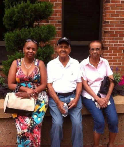Antoine Gerard Duchatelier Sr. photo gallery thumbnail 25 of 203