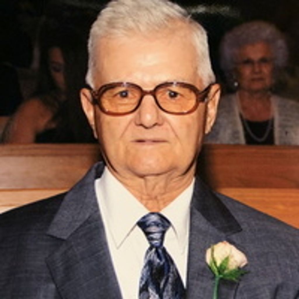 Minos Delahoussaye Profile Photo