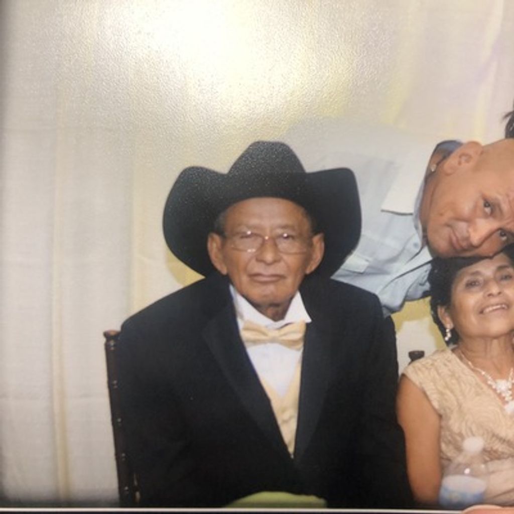 Fernando G. Valenzuela Profile Photo