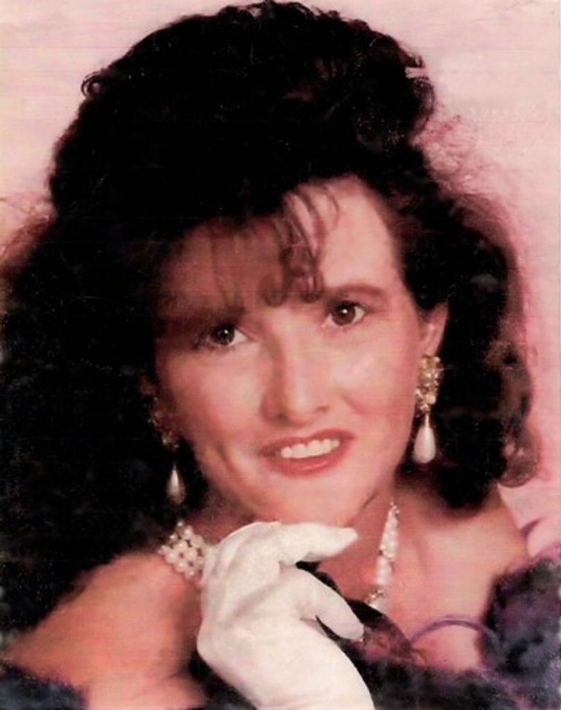Lucinda Christine Knight Profile Photo