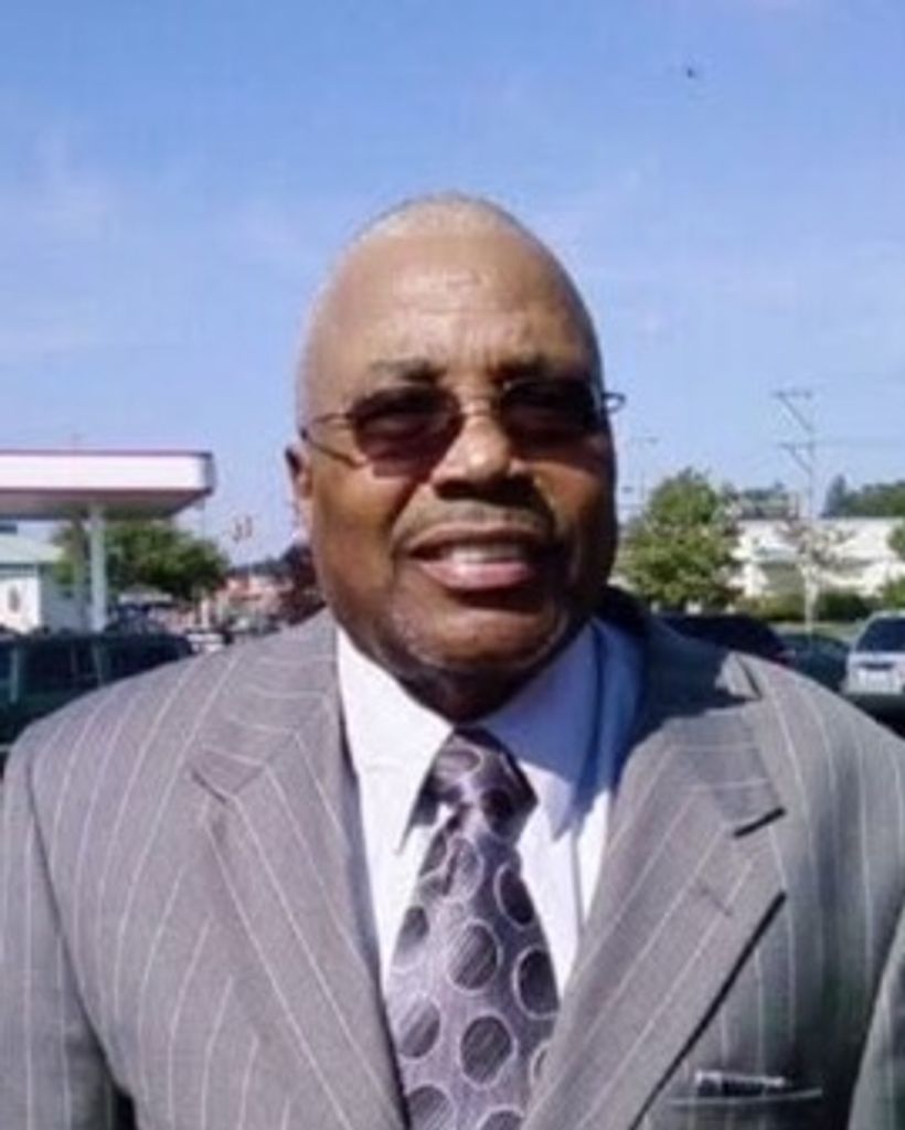 Rufus Holt