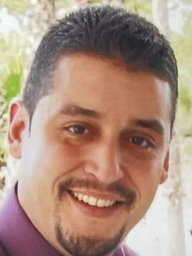 Victor E. Ortiz Profile Photo