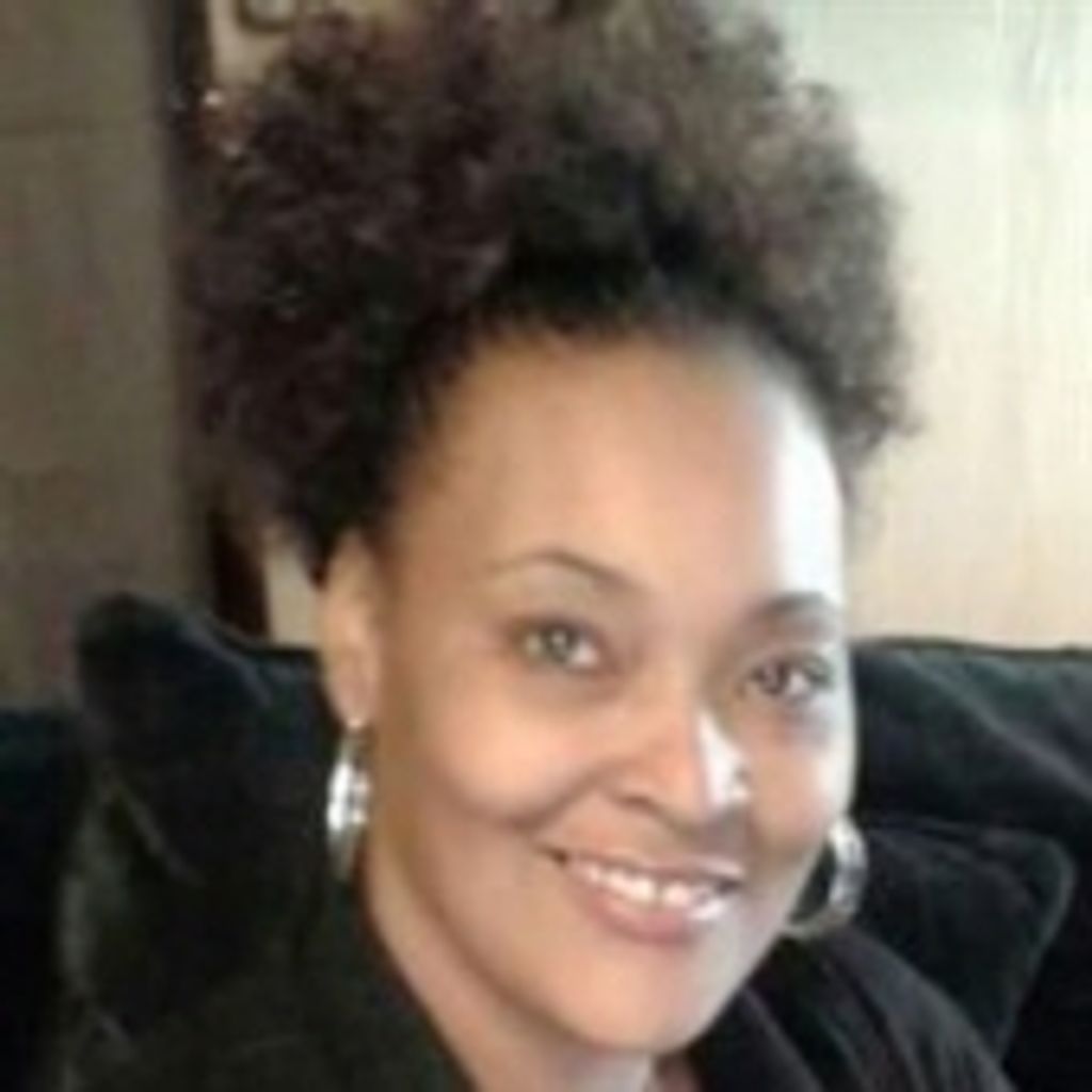 Travecia  Lashay Roberts