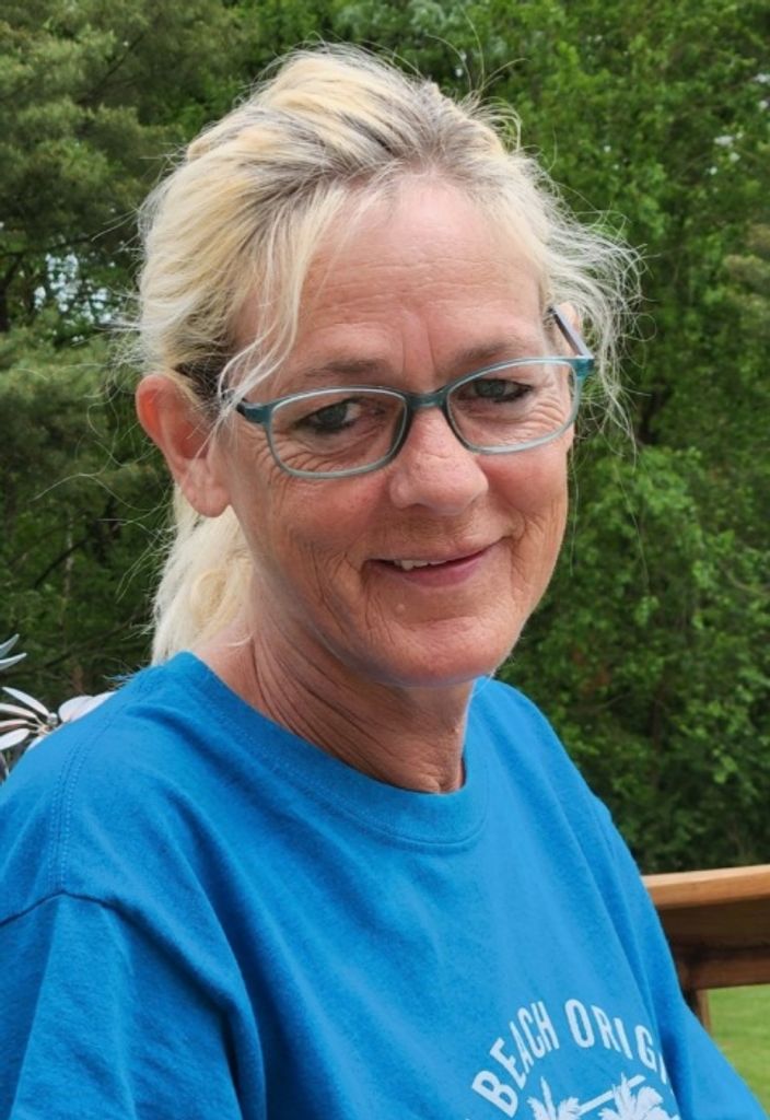 Angela (Floyd)  Whitehead